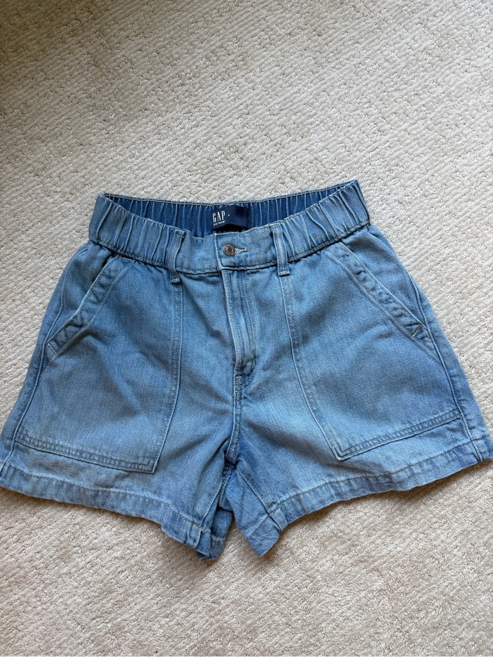 GAP 4" High Rise Soft Denim Utility Shorts